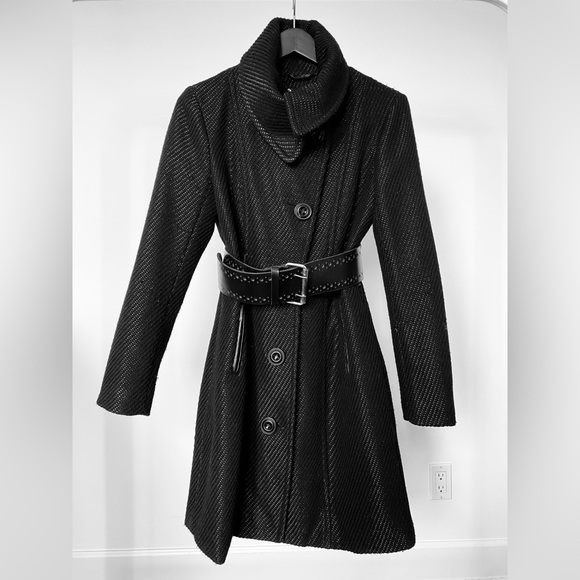 Lady Dutch Outerwear - Picture 3 of 8